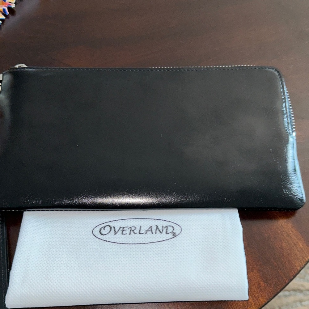 Overland Smooth Black Leather Zip Wristlet NWOT